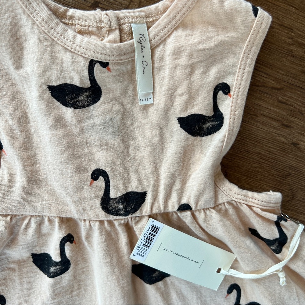 Rylee + Cru Swan Dress - Picture 4 of 8